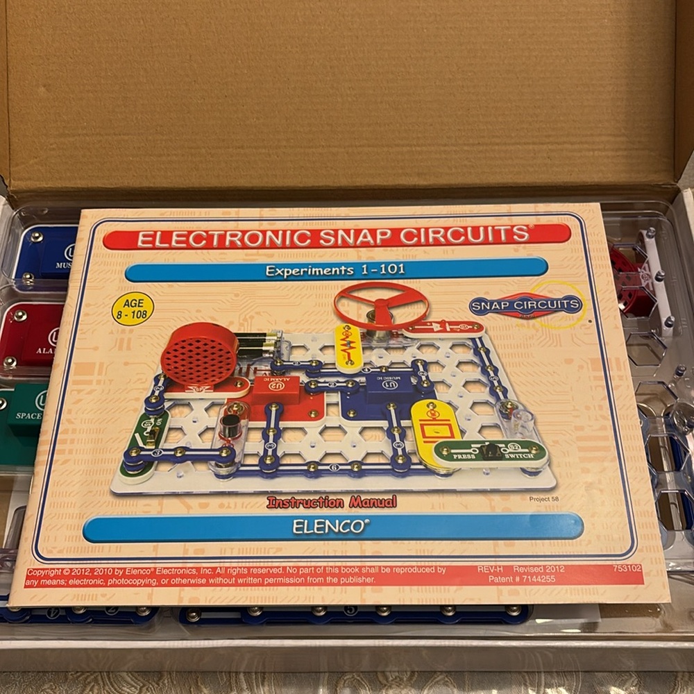 Snap Circuits Jr. - Picture 2 of 3